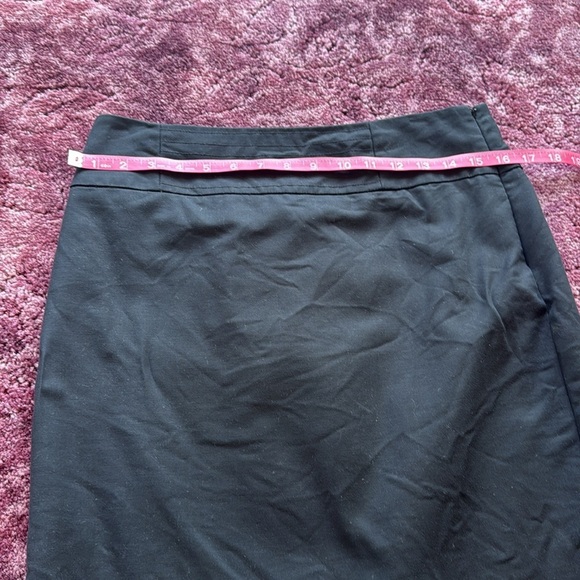 Banana Republic Elegant Black Pencil Skirt size 6 Tall - Picture 4 of 7